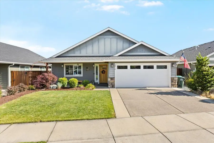 2818 Esther Lane, Grants Pass, OR 97527 - #2