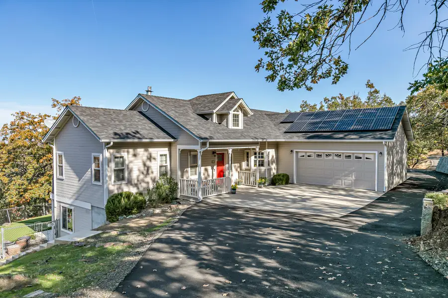 5227 Pioneer Road, Medford, OR 97501 - #3