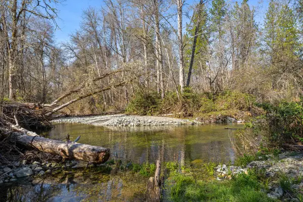 5812 Donaldson Road, Grants Pass, OR 97526