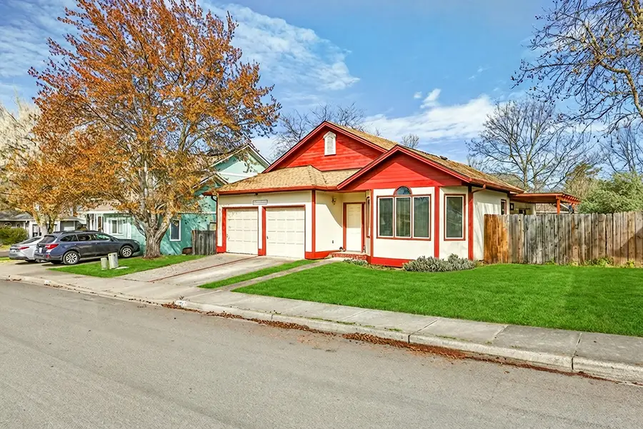 112 N Wightman Street, Ashland, OR 97520 - #2