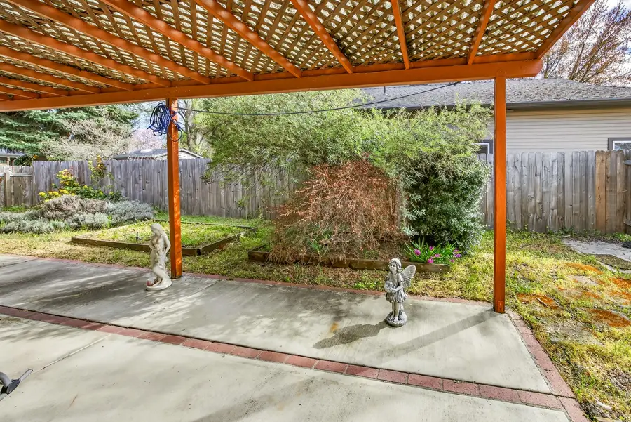 112 N Wightman Street, Ashland, OR 97520 - #3