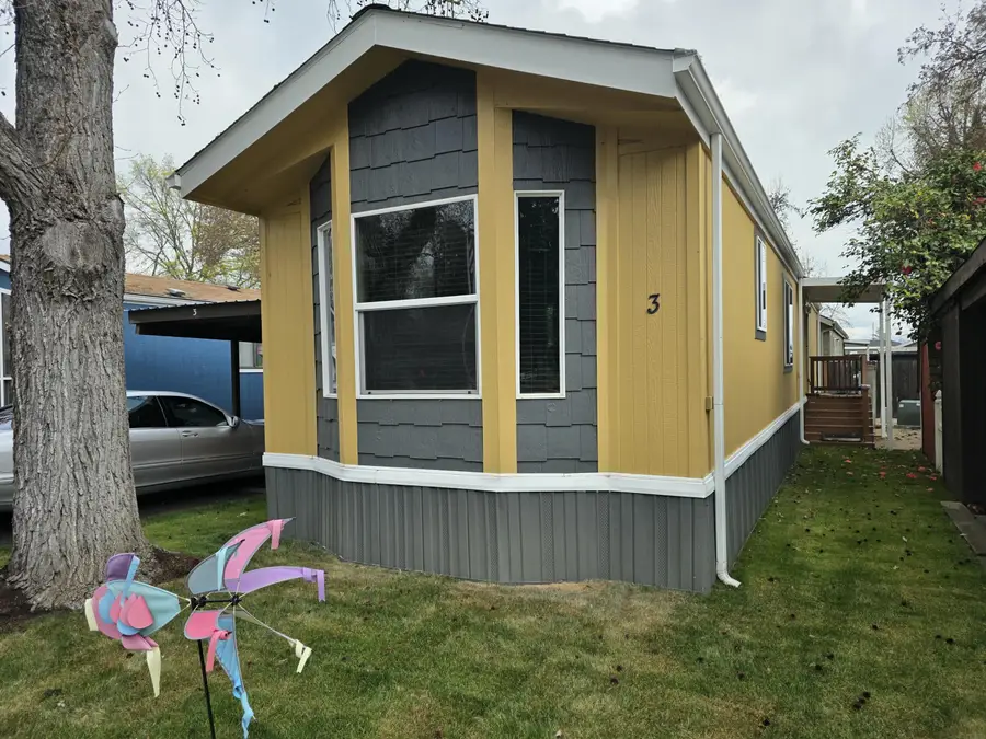 1055 N 5th Street #UNIT 3, Jacksonville, OR 97530 - #2