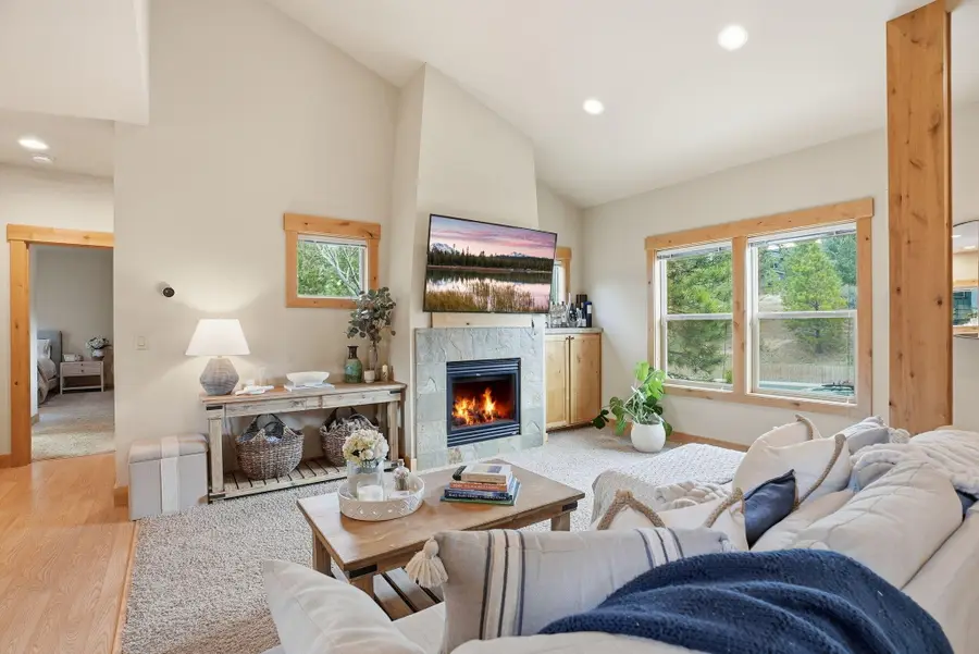 115 NW Mount Washington Drive, Bend, OR 97703 - #3