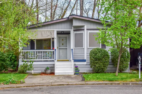 1055 N 5th Street #UNIT 74, Jacksonville, OR 97530