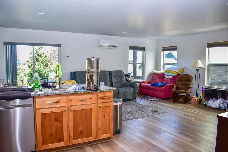 310 E Rapp Road, Talent, OR 97540 - #3