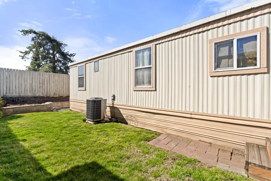 3555 S Pacific Highway #SPC 143, Medford, OR 97501 - #2