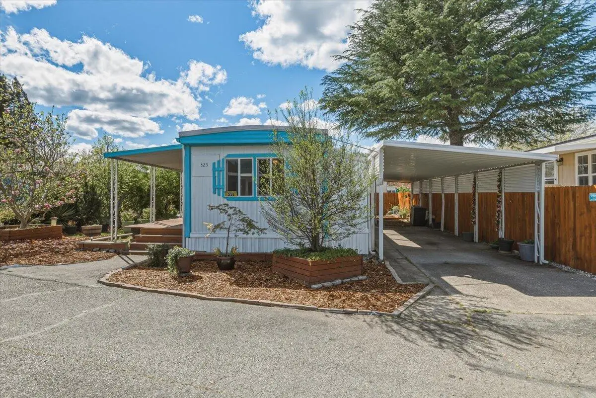 325 Sandlewood Drive, Grants Pass, OR 97526 - #1