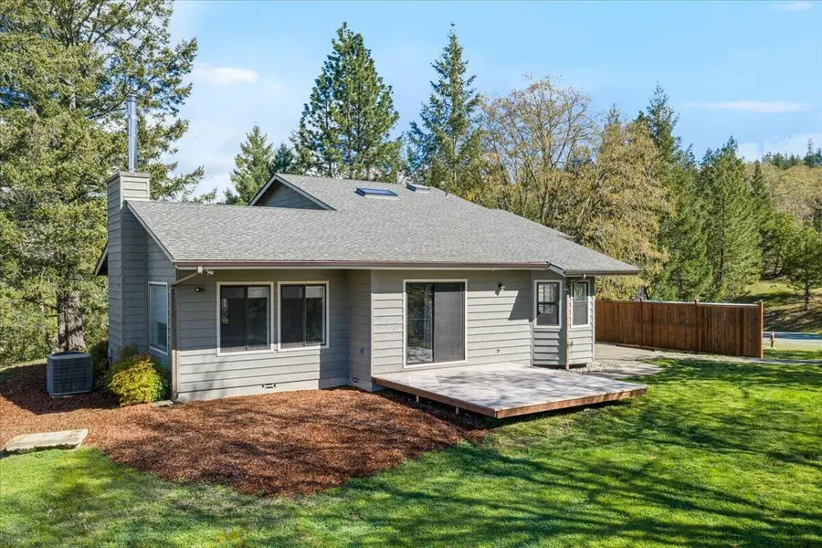 697 E Intervale Road, Grants Pass, OR 97527 - #3