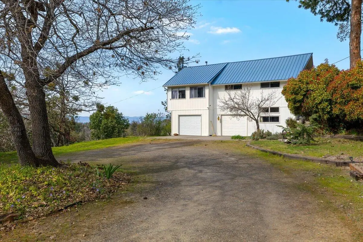 345 Carmen Road, Talent, OR 97540 - #1