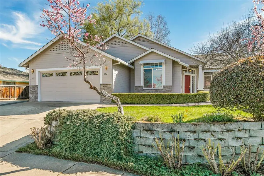 3524 Shawna Drive, Medford, OR 97504 - #2