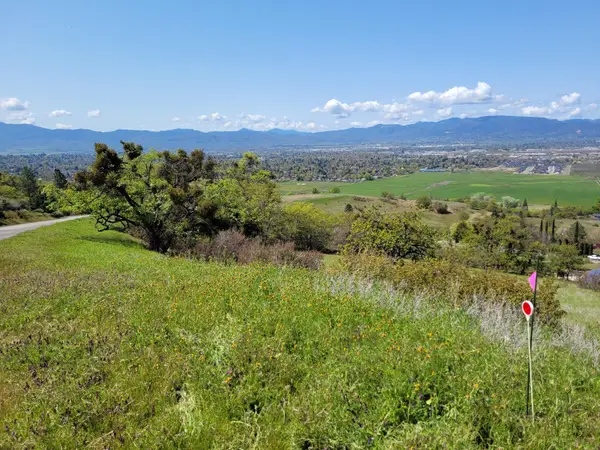 3635 High Prairie Drive, Medford, OR 97504