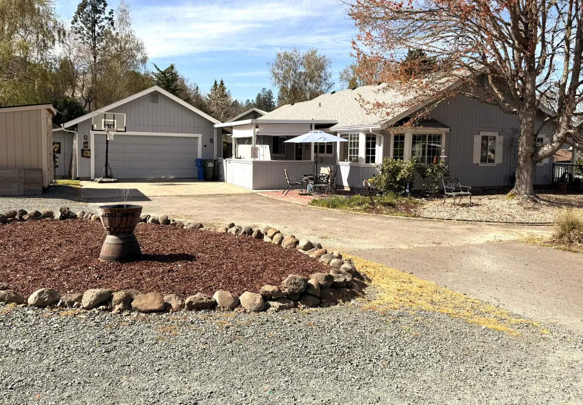 2200 Mayfield Drive, Grants Pass, OR 97527 - #1