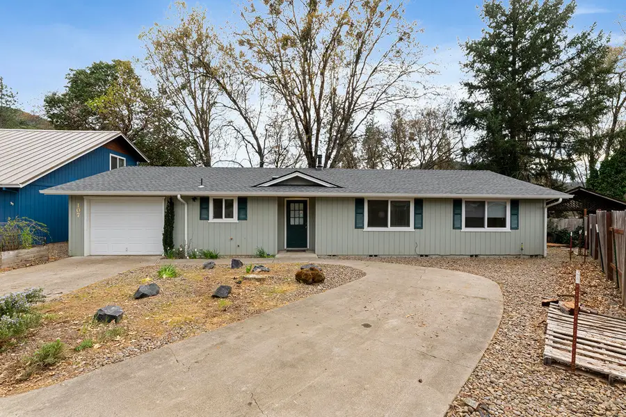 107 Marie Circle, Rogue River, OR 97537 - #2
