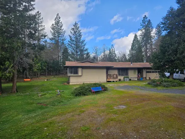 1030 Red Mountain Drive, Grants Pass, OR 97526