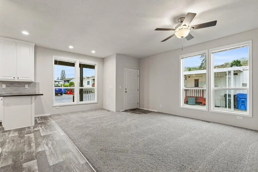 8401 Old Stage Rd Road #25, Medford, OR 97504 - #2