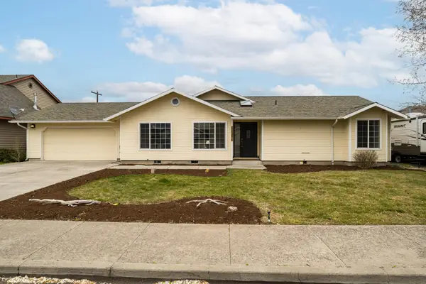 730 NW 19th Place, Redmond, OR 97756