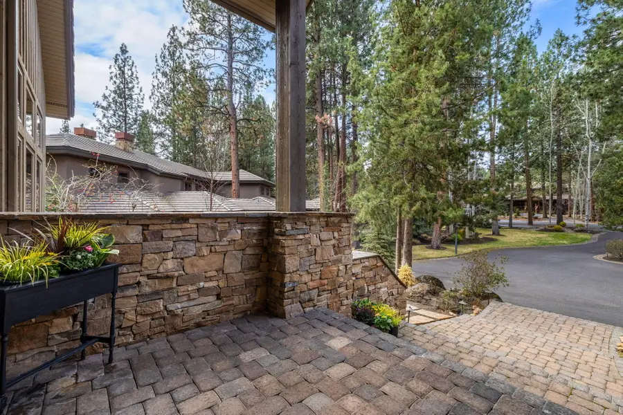 61727 Tam Mcarthur Loop, Bend, OR 97702 - #3