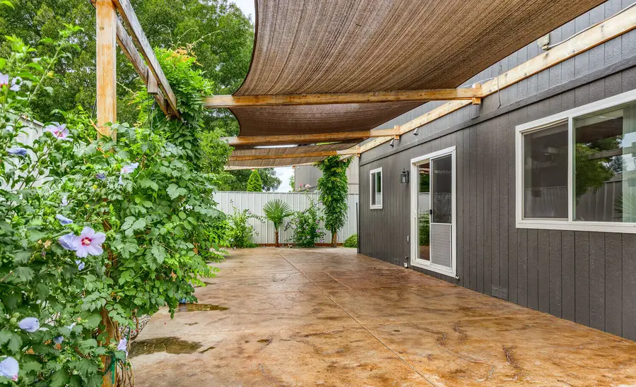 450 Freeman Road, Central Point, OR 97502 - #2