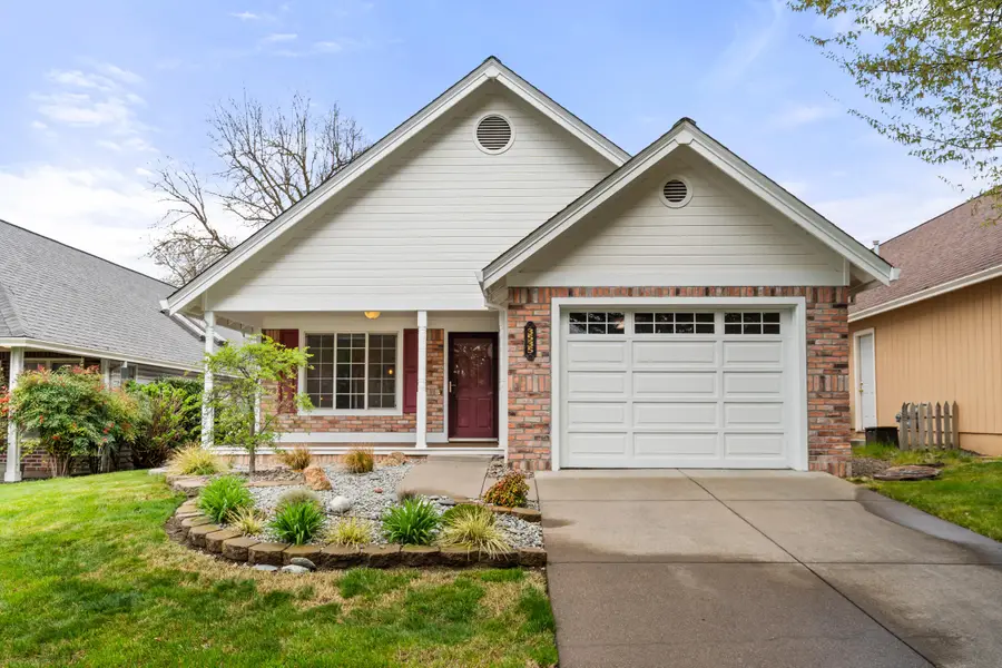 3535 S Village Drive, Medford, OR 97504 - #3