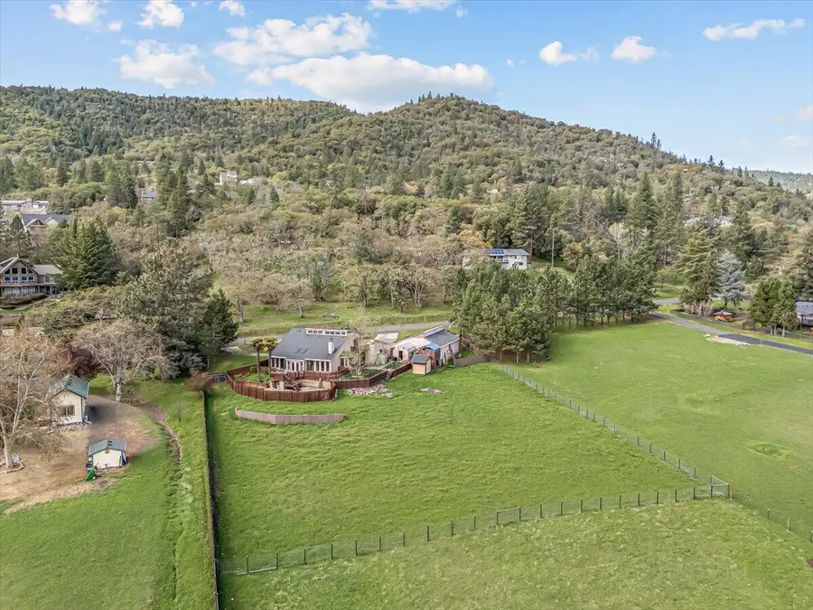 500 Mary Ann Drive, Jacksonville, OR 97530 - #3