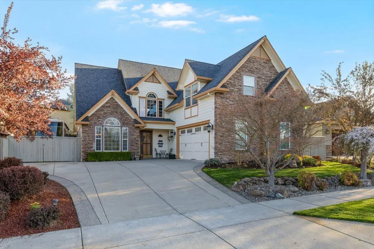 3773 Creek View Drive, Medford, OR 97504 - #1