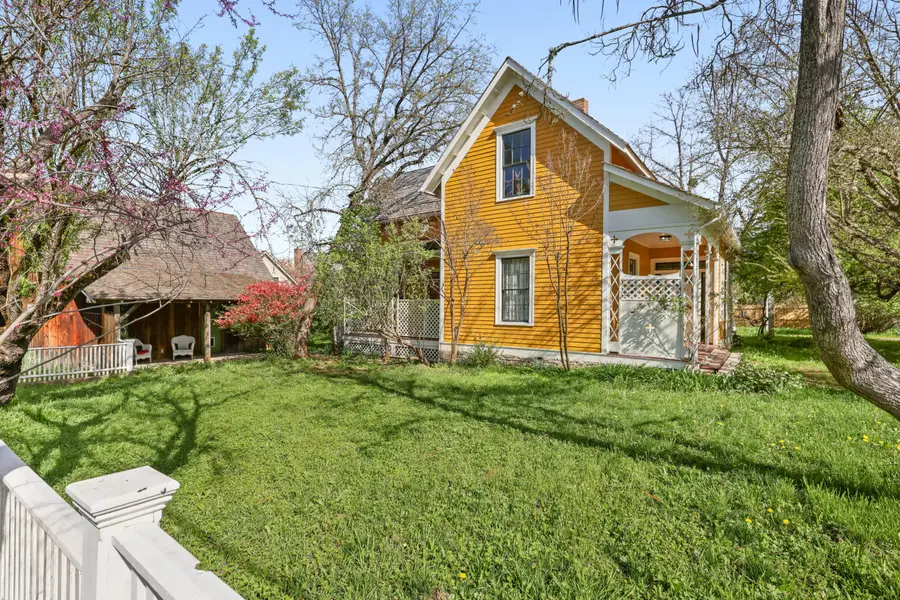 220 8th Street, Jacksonville, OR 97530 - #2