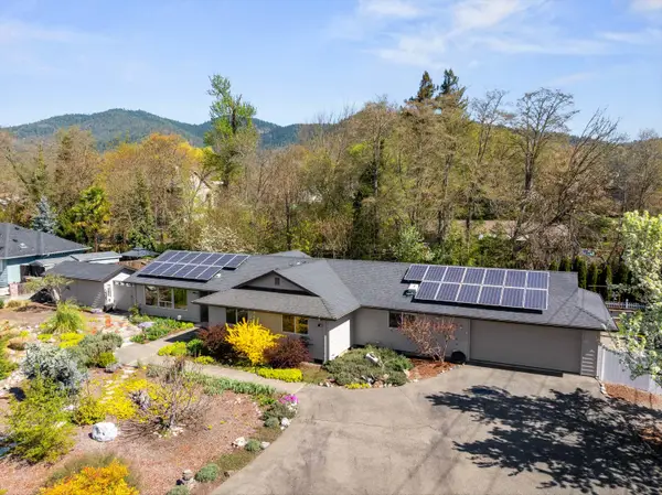 620 NW Morgan Lane, Grants Pass, OR 97526