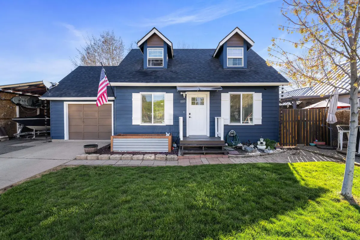 1037 Vista Drive, Grants Pass, OR 97527 - #1