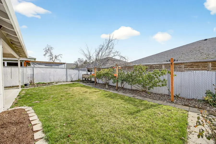 460 Montclair Way, Eagle Point, OR 97524 - #3