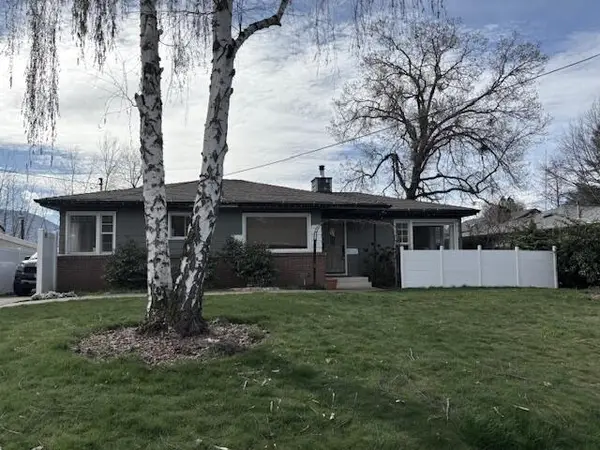 727 NE Memorial Drive, Grants Pass, OR 97526