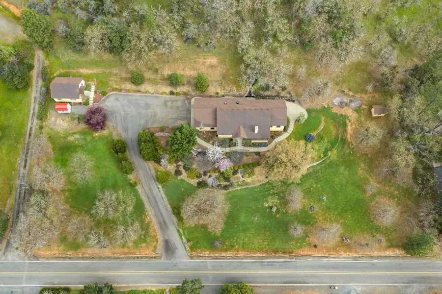 240 Mina Lane, Grants Pass, OR 97526 - #2