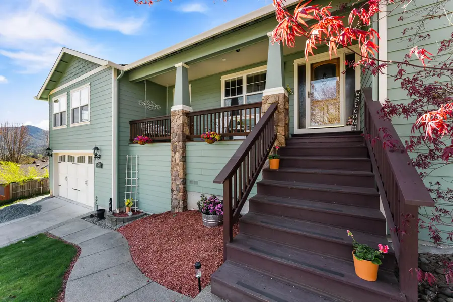 509 Cypress Avenue, Rogue River, OR 97537 - #2