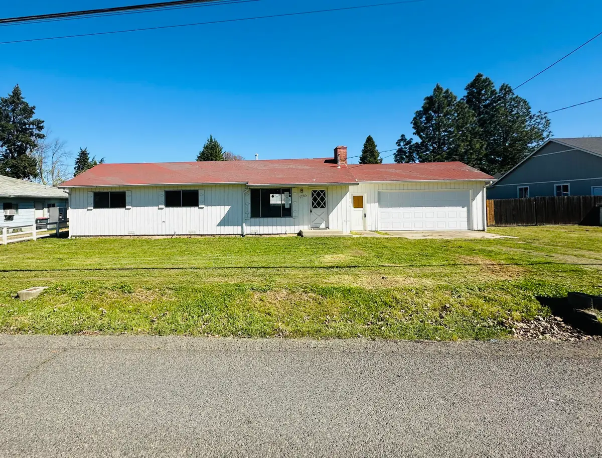 1755 S Peach Street, Medford, OR 97501 - #1