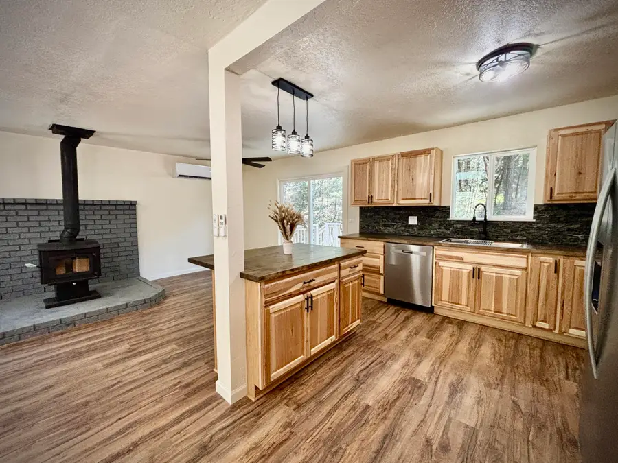 5125 Hugo Road, Grants Pass, OR 97526 - #3