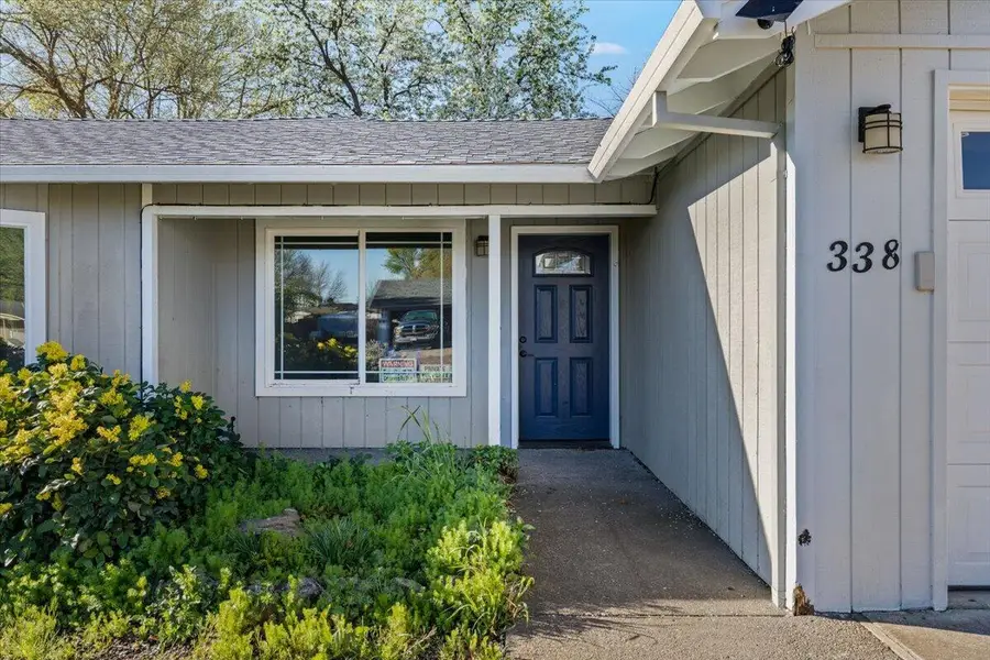 338 Joseph Street, Central Point, OR 97502 - #2