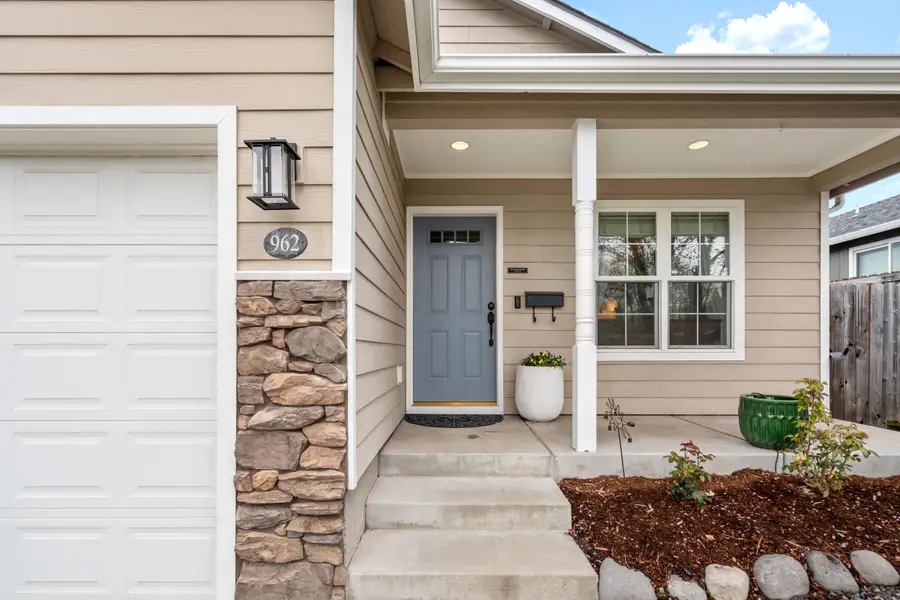 962 Crest Drive, Central Point, OR 97502 - #3