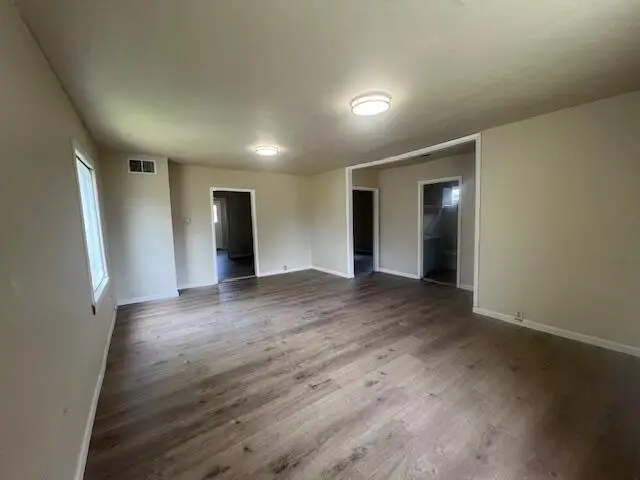 840 W Stewart Avenue, Medford, OR 97501 - #3