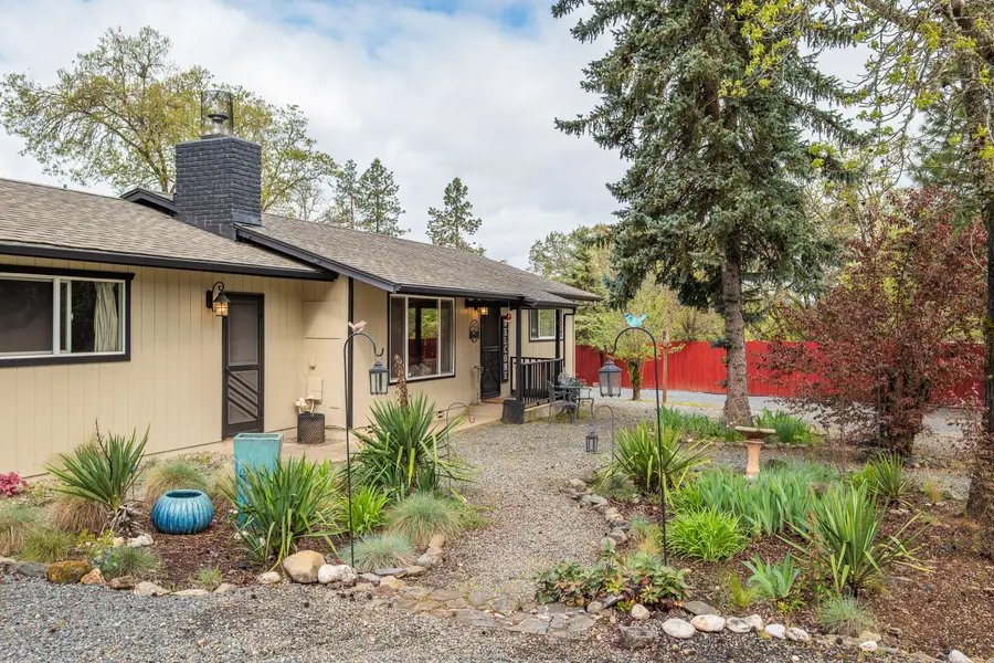 3300 Cloverlawn Drive, Grants Pass, OR 97527 - #2