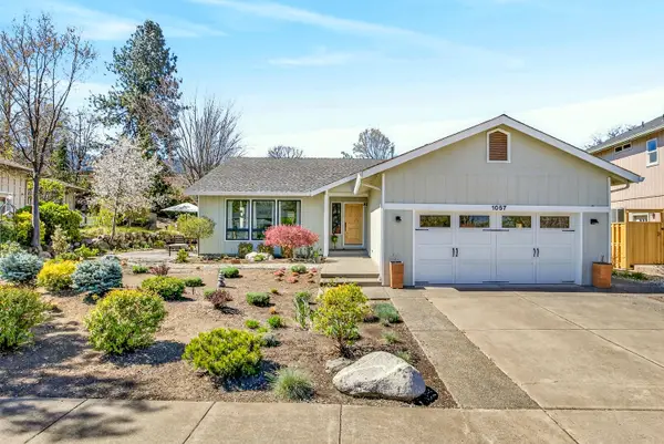 1057 Oak Knoll Drive, Ashland, OR 97520