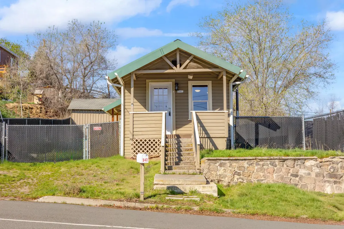 342 SE 7th Street, Madras, OR 97741 - #1