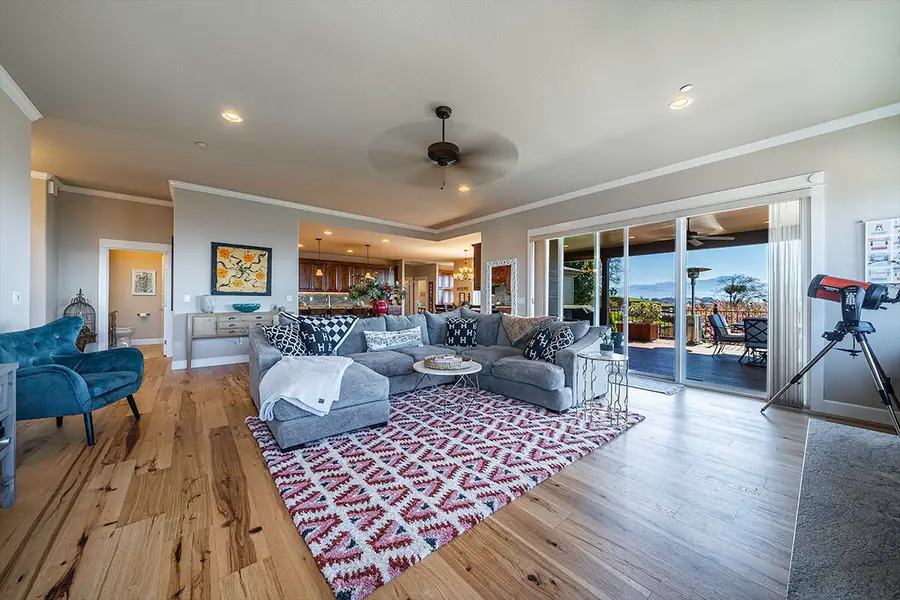 3274 Annapolis Drive, Medford, OR 97504 - #3