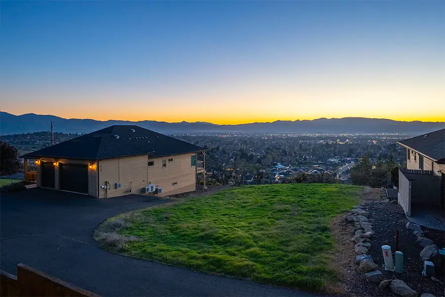 3258 Annapolis Drive, Medford, OR 97504 - #3