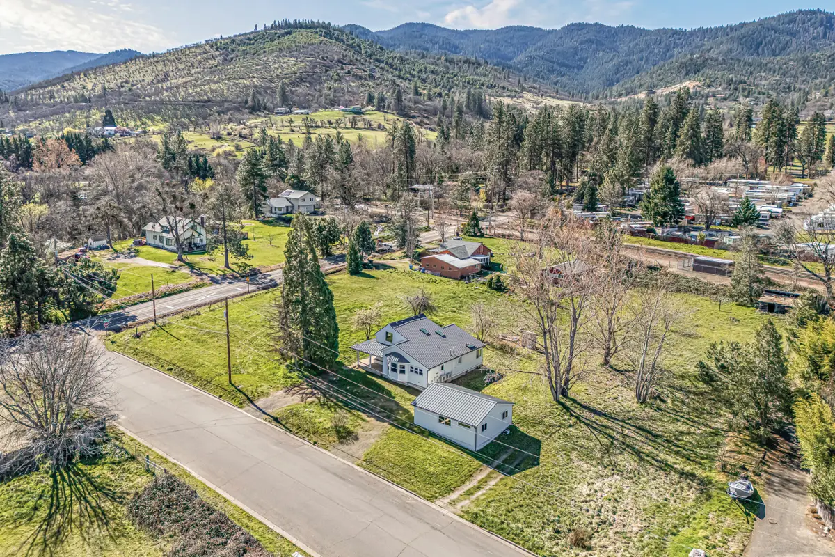593 Crowson Road, Ashland, OR 97520 - #1