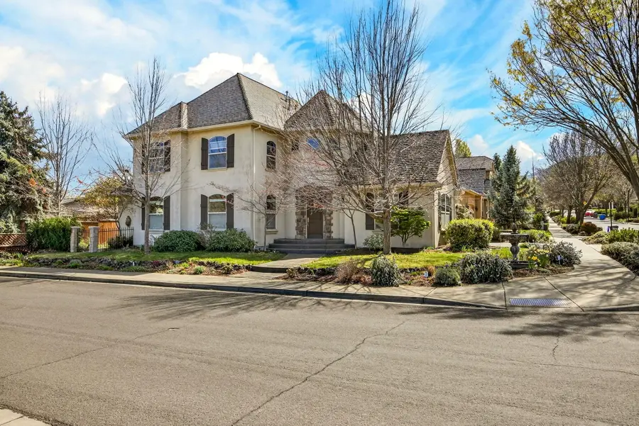 692 Vansant Street, Ashland, OR 97520 - #3