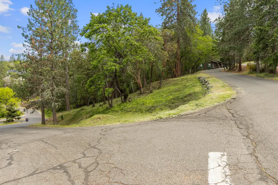 210 Surrey Drive, Jacksonville, OR 97530 - #2