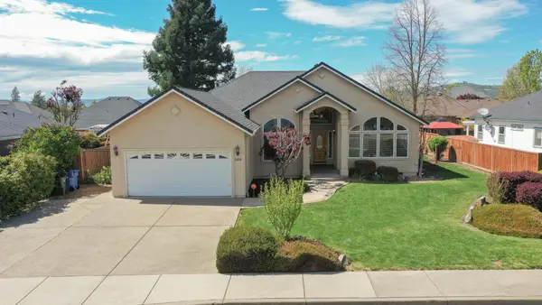 160 Keystone Way, Eagle Point, OR 97524