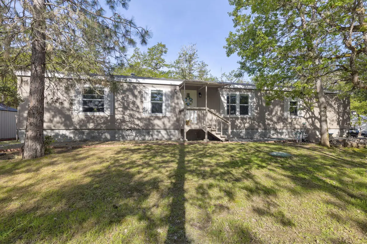 395 S Livingston Way, Grants Pass, OR 97526 - #1