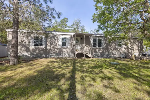 395 S Livingston Way, Grants Pass, OR 97526