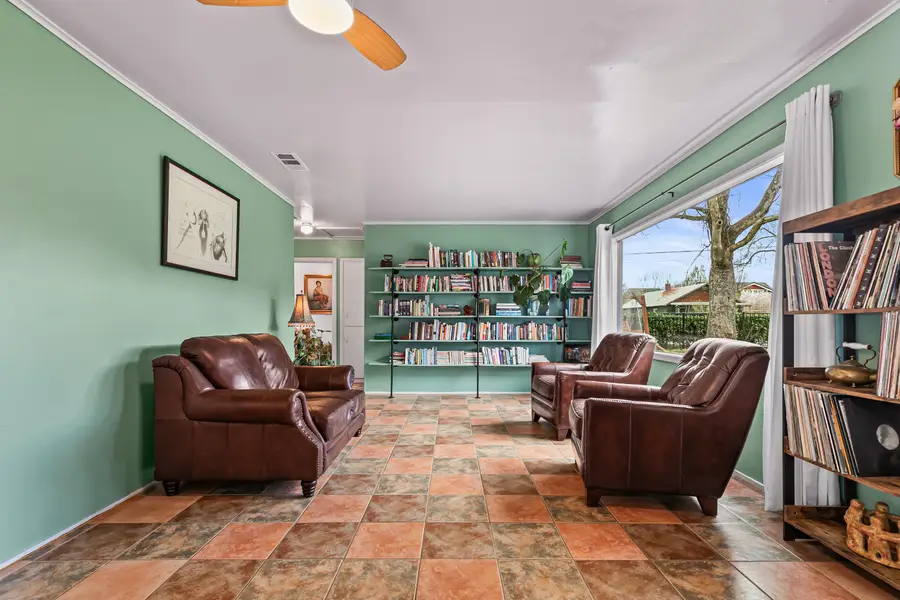 2999 Diane Street, Ashland, OR 97520 - #3