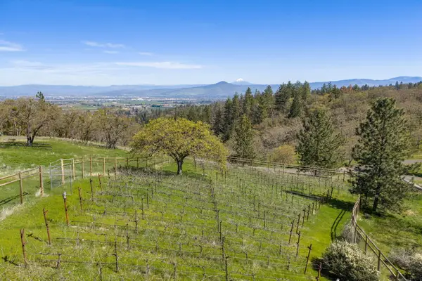 84 Placer Hill Drive, Jacksonville, OR 97530